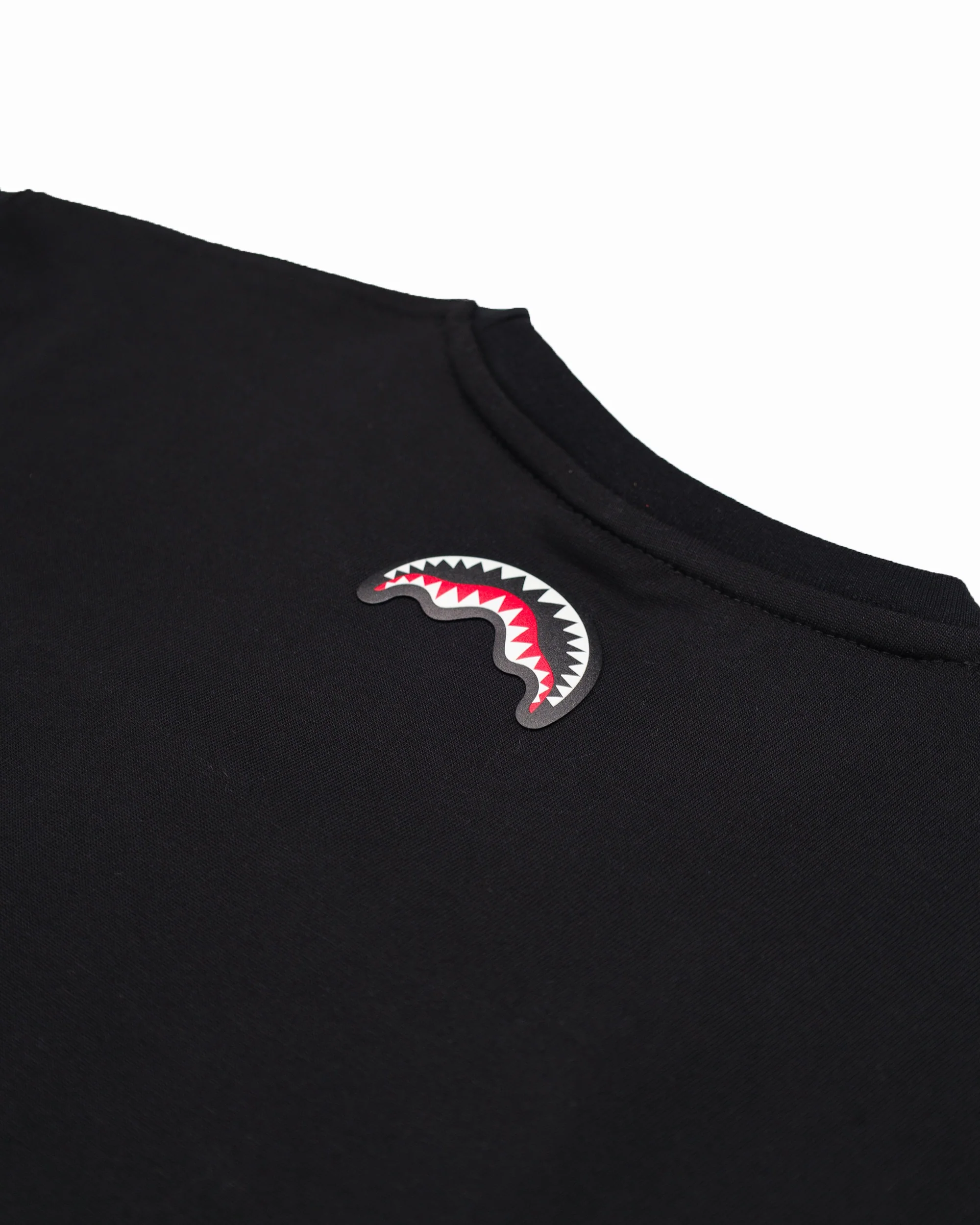 MAKES THE WORLD GO ROUND BLACK OVER T-SHIRT - Image 6