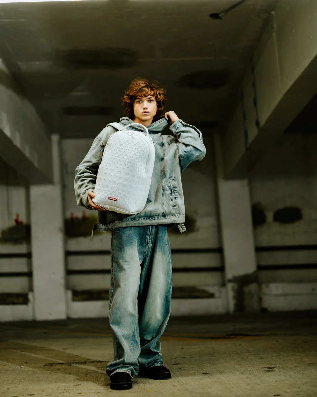 Future Foam Shark Dlxsv Backpack - Image 6