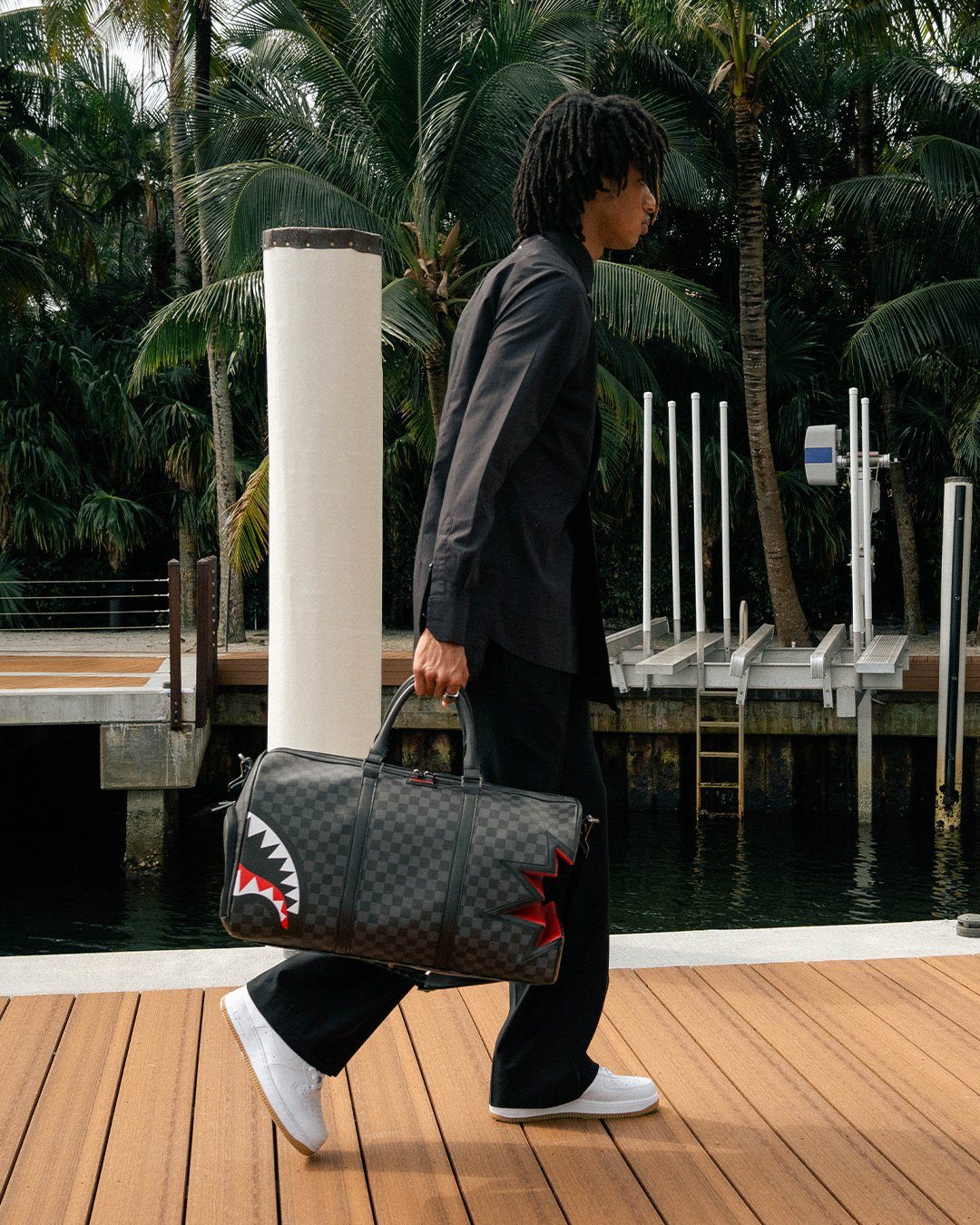 Sprayground Bag SHARK BITE SHARKS IN PARIS GRAY DUFFLE Multicolor - Image 4