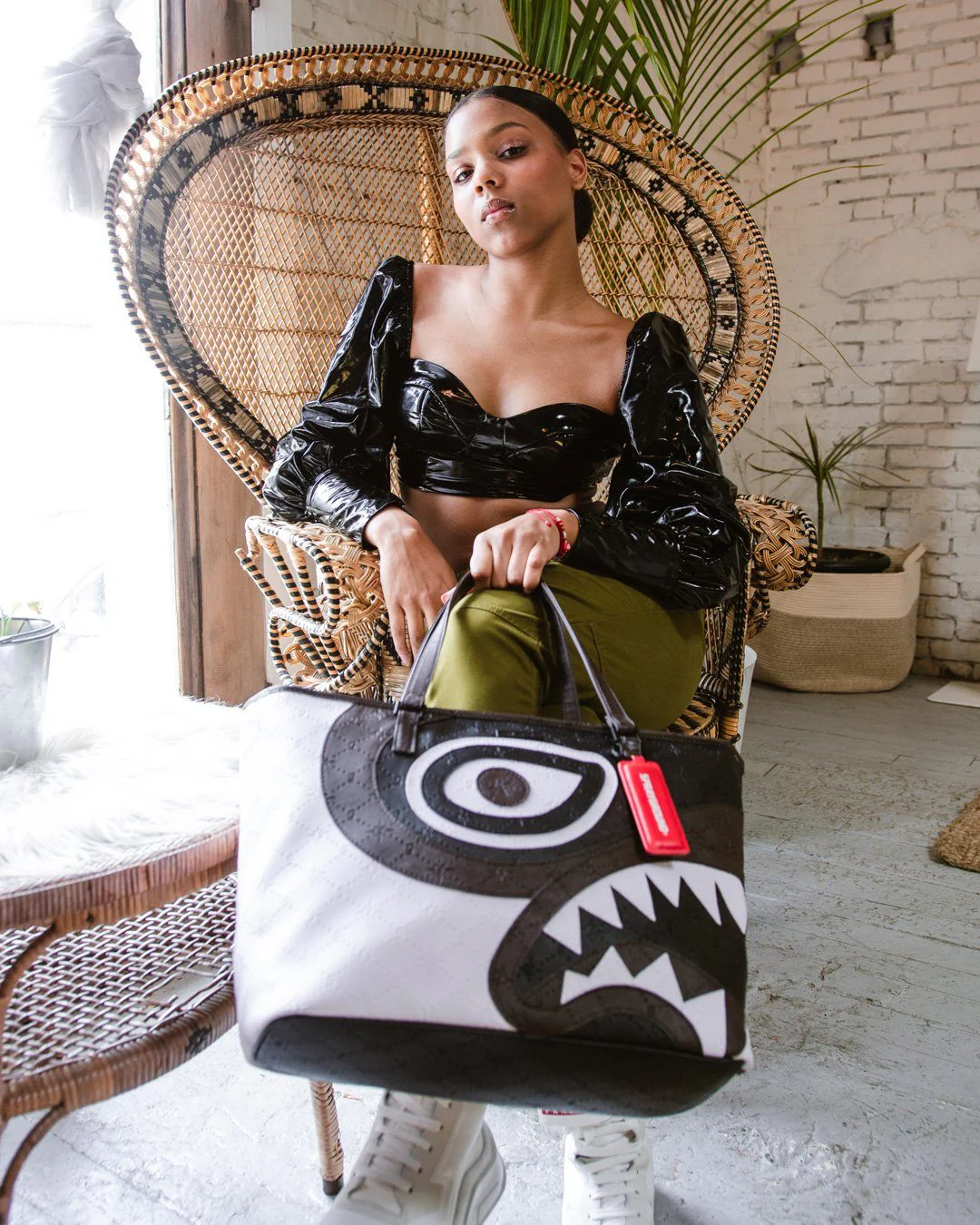 V.v.i.p. Tote - Image 10